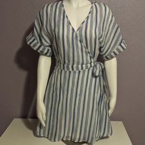Sienna Sky size S wrap dress
